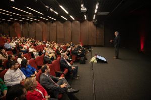 Unab realizó por primera vez Consejo y Claustro Académico en sedes