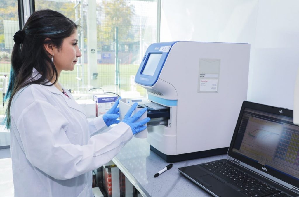 Laboratorio de biotecnología CSB UNAB