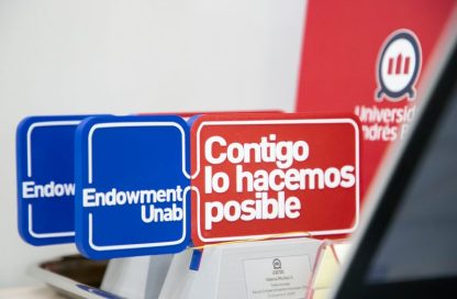 Universidad Andrés Bello hizo entrega de la Beca Apoyo a la Inclusión, impulsada por Endowment UNAB.