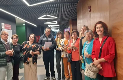 Las carreras de Psicopedagogía y Pedagogía en Educación Física UNAB, sede Viña del Mar, desarrollaron los Talleres de Primavera en donde potenciaron las habilidades cognitivas de adultos mayores por medio de actividades de lectura, escritura y actividad física.