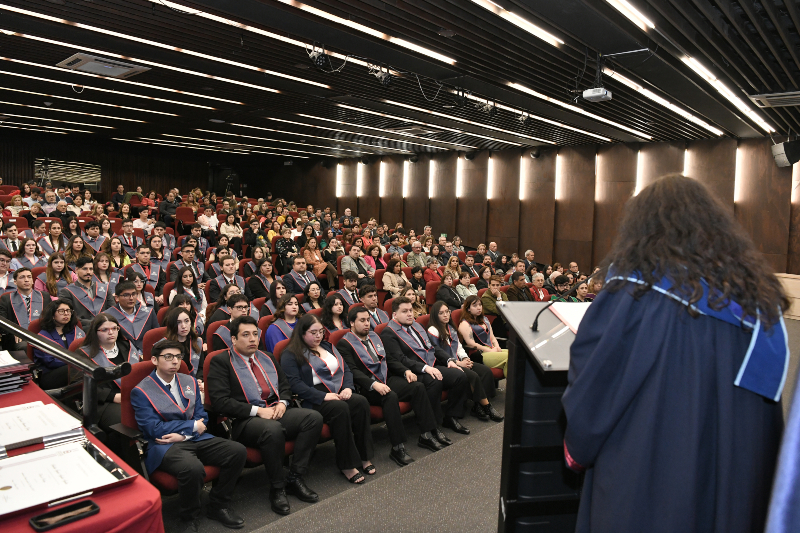 Ceremonia de titulación UNAB 2024.