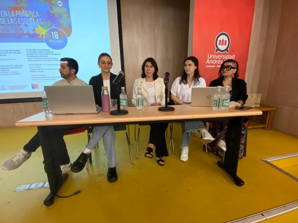 Jornada organizada por la carrera de Educación General Básica de la U. Andrés Bello, pudo contrastar los testimonios de quienes trabajan directamente en las escuelas y los resultados de una investigación realizada por el equipo de un docente de la carrera.