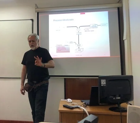 Dr. Hernán Astudillo, académico investigador ITiSB UNAB, dictó en el Centro LIFIA, en Argentina, una charla sobre el modelado de información difusa y su aplicación en catálogos de software.