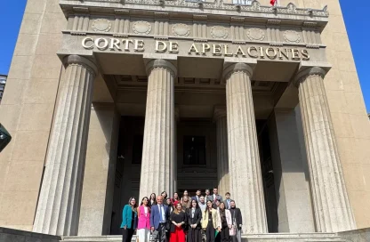 93 alumnos de la Clínica Jurídica UNAB, sede Viña del Mar, se familiarizaron con la estructura y funcionamiento del Tribunal de Alzada, en donde conversaron con funcionarios y ministros.