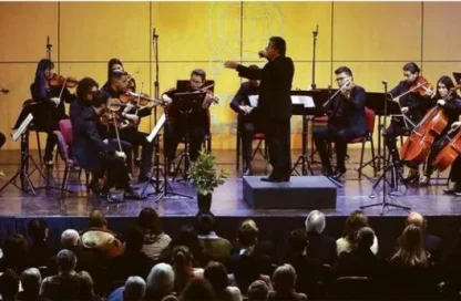 Desde las 20.00 el público podrá disfrutar de manera gratuita grandes obras musicales navideñas junto al Coro de Cámara de la Ciudad Jardín y el pianista Mario Cervantes. La Estrella de Valparaíso, 17 de diciembre de 2024.