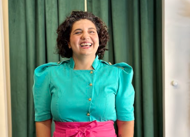 «La Chica de Hummus»: Dalal Halabi, la chef y egresada de la UNAB que la rompe con sus libros de cocina árabe