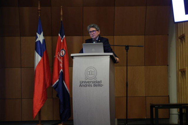 Centro de Biotecnología Vegetal UNAB