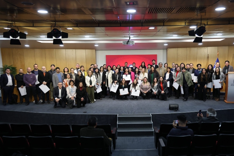 UNAB gradúa a cerca de 500 docentes comprometidos con la calidad.