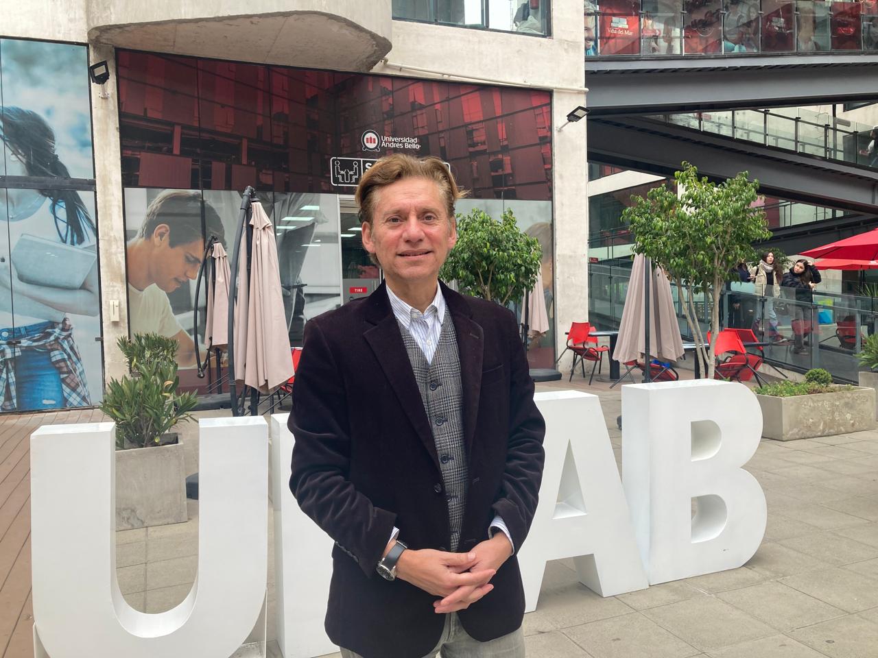 Estudio UNAB revela cifras alarmantes sobre estafas en redes sociales en Chile