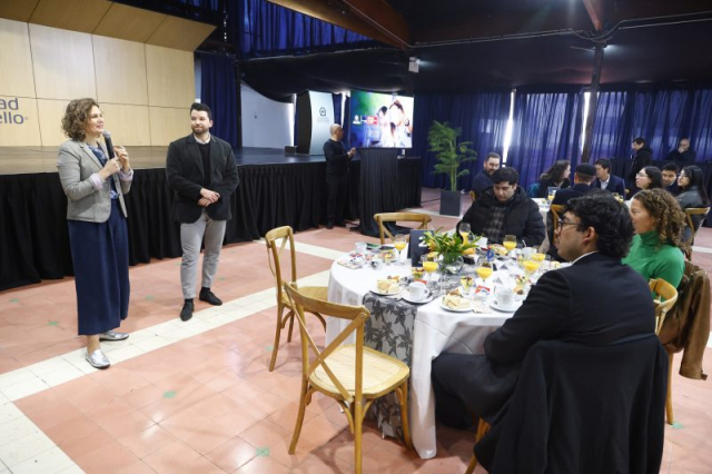 UNAB-desayuno-seleccionados-endowment-CR16-800×533