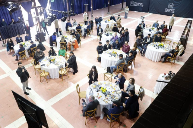 UNAB-desayuno-seleccionados-endowment-CR23-800×533