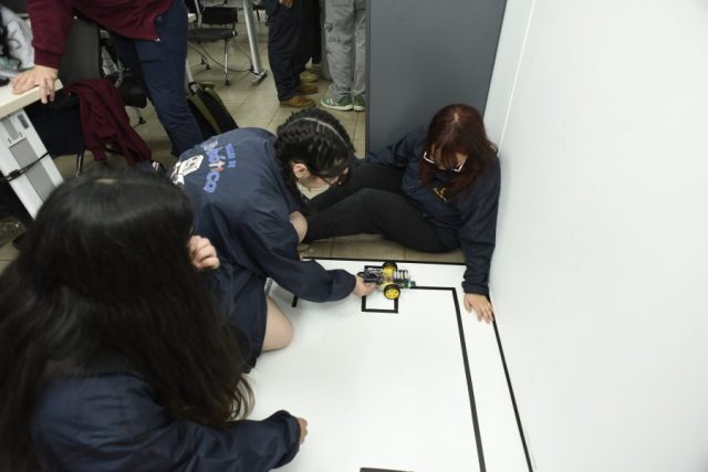2°-Interescolar-de-Robotica-e-IA-Stgo-Campus-Antonio-Varas-83-900×601
