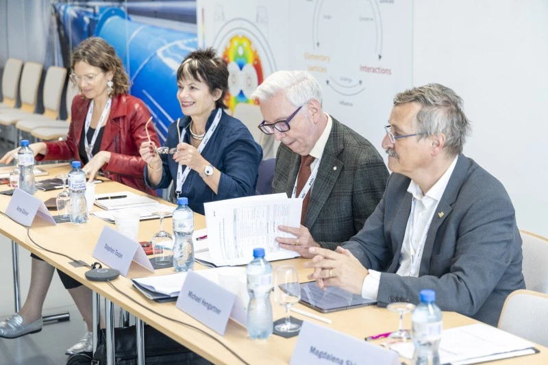 Science Breakthrough Radar