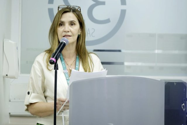 Ceremonia-colaboración-UNAB-–-AESCULAP-CR01-2000×1334