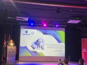 Charla sobre mujeres en seguridad defensiva