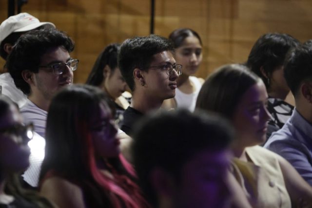 Ceremonia-Cierre-Curso-Sumate-Lideres-Estudiantiles-Sede-Santiago-CR38-800×534-1 (1)