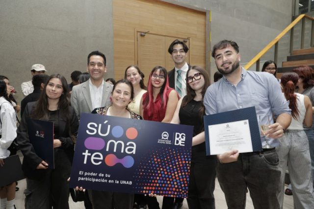Ceremonia-Cierre-Curso-Sumate-Lideres-Estudiantiles-Sede-Santiago-CR46-800×533-1