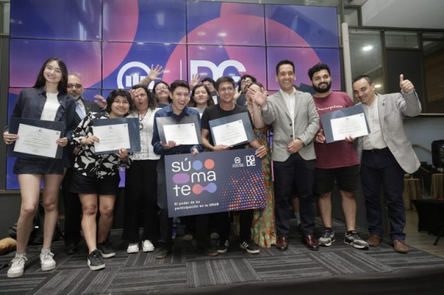 Ceremonia-Cierre-Curso-Sumate-Lideres-Estudiantiles-Sede-Santiago-CR51-800×533-1 (1)