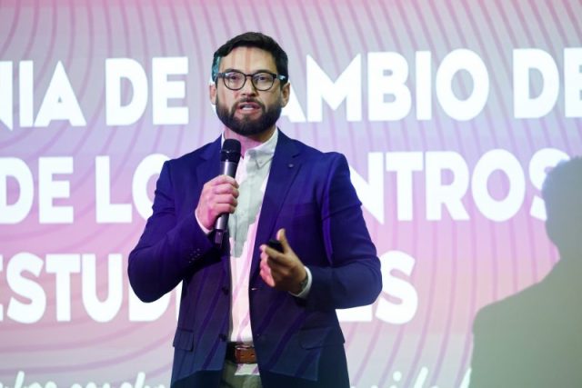 Ceremonia-Mes-de-la-Participacion-Civica-CR06-800×534-1