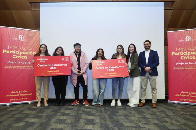 Ceremonia-Mes-de-la-Participacion-Civica-CR63-800×533-1