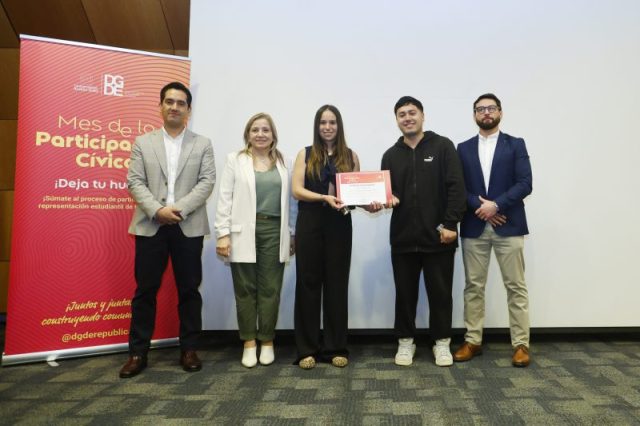 Ceremonia-Mes-de-la-Participacion-Civica-CR73-800×533-1
