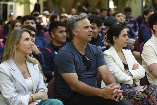 Ceremonia-de-Deportistas-Campus-Casona-Las-Condes-112-900×601