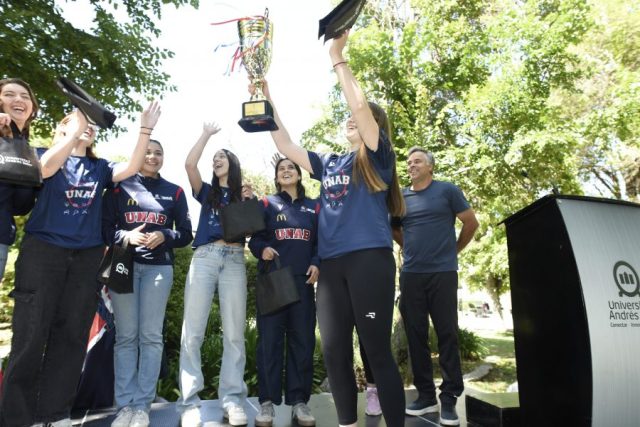 Ceremonia-de-Deportistas-Campus-Casona-Las-Condes-87-900×601