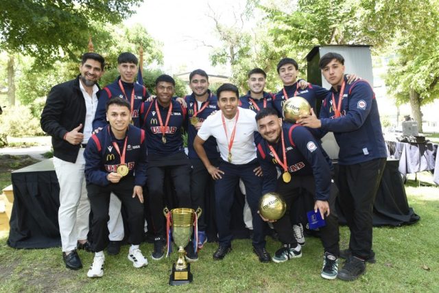 Ceremonia-de-Deportistas-Campus-Casona-Las-Condes-9-900×601