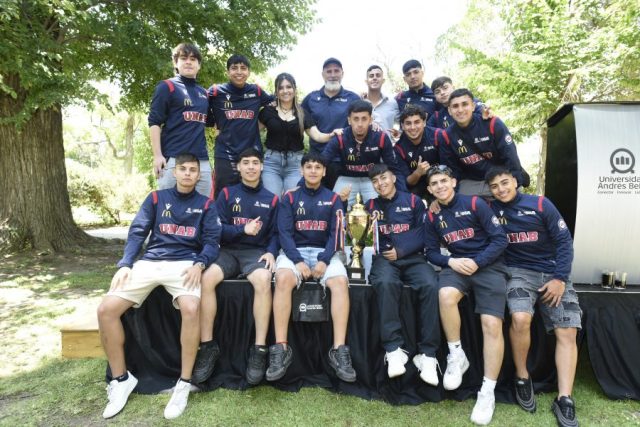 Ceremonia-de-Deportistas-Campus-Casona-Las-Condes-900×601