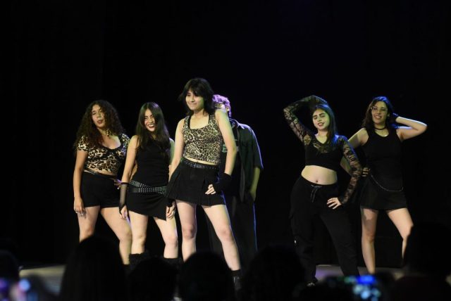 Presentacion-Talleres-Artisticos-Culturales-2025-Campus-Antonio-Varas-60-2000×1335-1