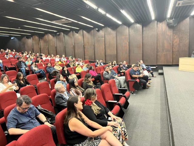 conversación con colaboradores (1)