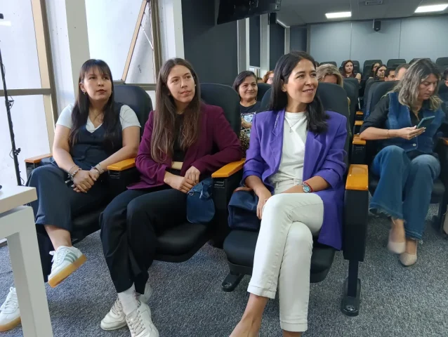 1 mujeres conversatorio