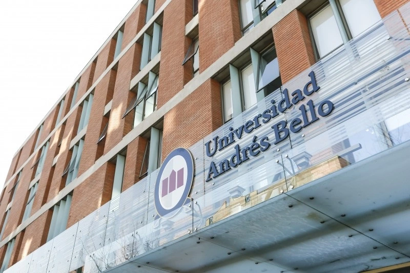 Ranking Scimago 2026: UNAB se ubica en el top 5 de las mejores universidades de Chile y avanza a la posición 34º en Latinoamérica