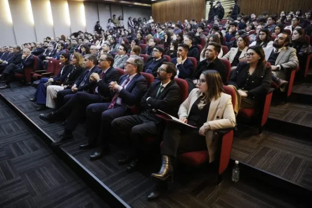 Inauguracion-de-Ano-Academico-Facultad-de-Derecho-CR23-700×467