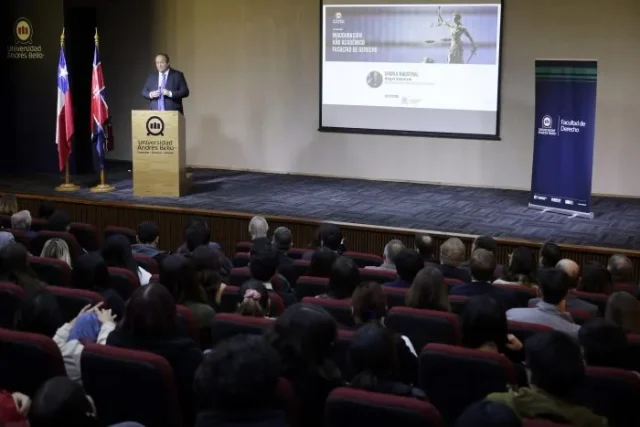 Inauguracion-de-Ano-Academico-Facultad-de-Derecho-CR51-700×467