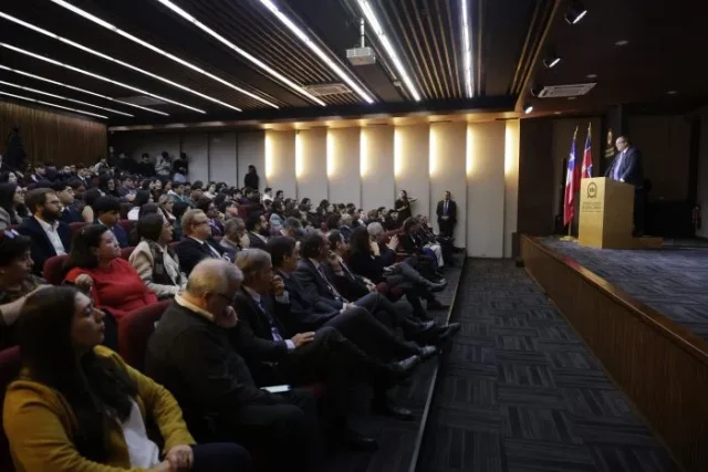 Inauguracion-de-Ano-Academico-Facultad-de-Derecho-CR65-700×467