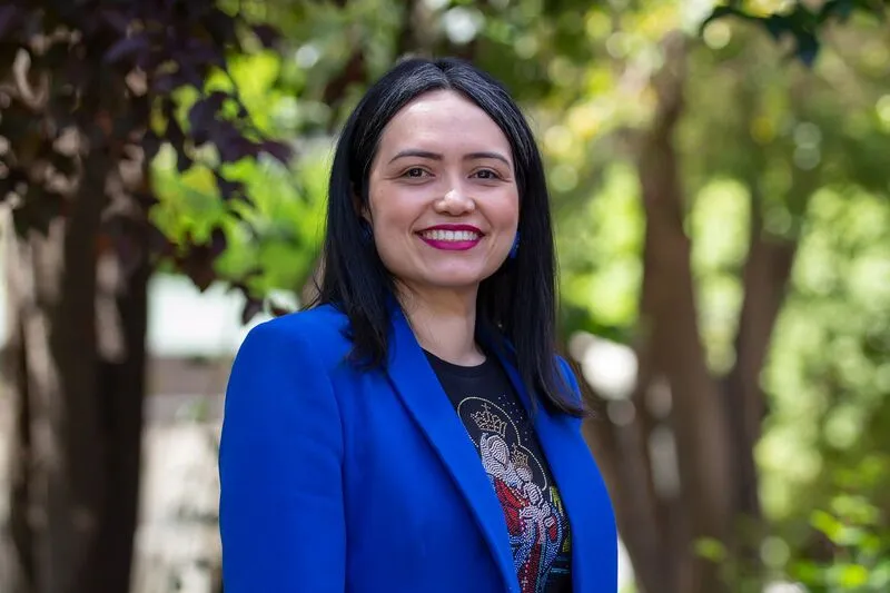 DF.cl | Académica de Ingeniería UNAB explica cómo funciona el algoritmo de las redes sociales