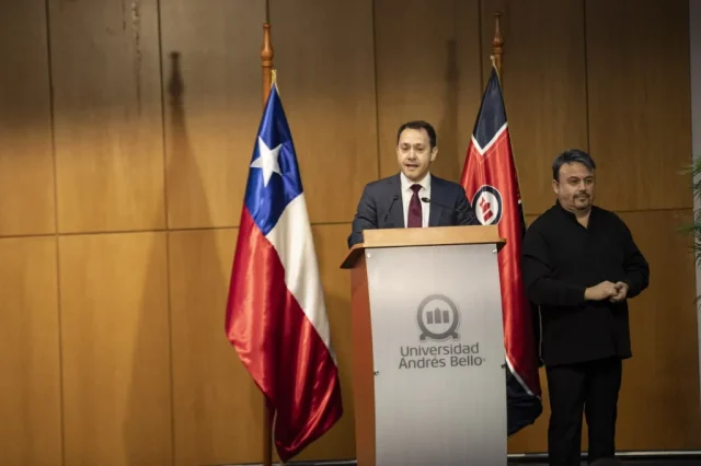 20-anos-Diplomado-Habilidades-Laborales-9942-2000×1333