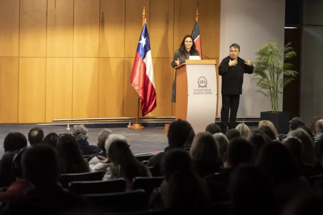 20-anos-Diplomado-Habilidades-Laborales-9956-2000×1333