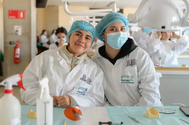 Explora-Odontologia-Concepcion-4623-900×599