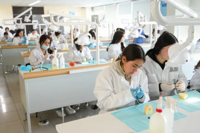 Explora-Odontologia-Concepcion-4743-900×599