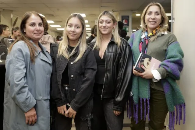 Lanzamiento-del-libro-Clara-y-Mauricio-una-historia-cultural-del-amor-CR101-700×467