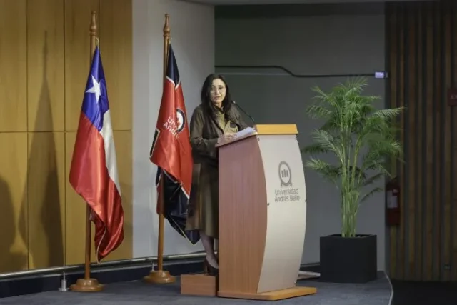 Lanzamiento-del-libro-Clara-y-Mauricio-una-historia-cultural-del-amor-CR13-700×467