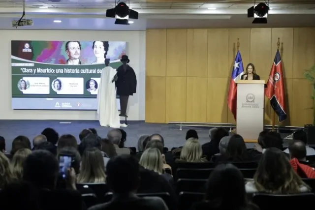 Lanzamiento-del-libro-Clara-y-Mauricio-una-historia-cultural-del-amor-CR14-700×467