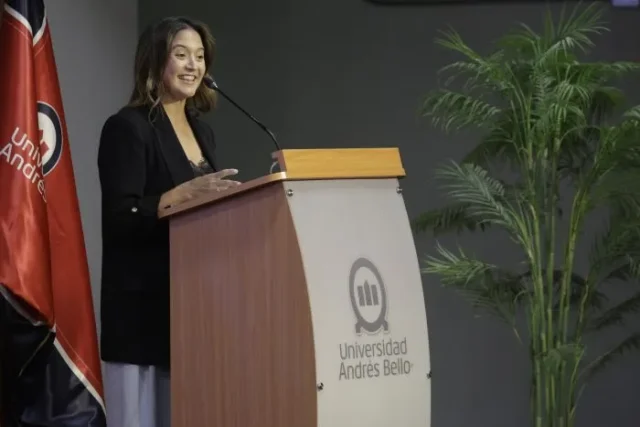 Lanzamiento-del-libro-Clara-y-Mauricio-una-historia-cultural-del-amor-CR16-700×467