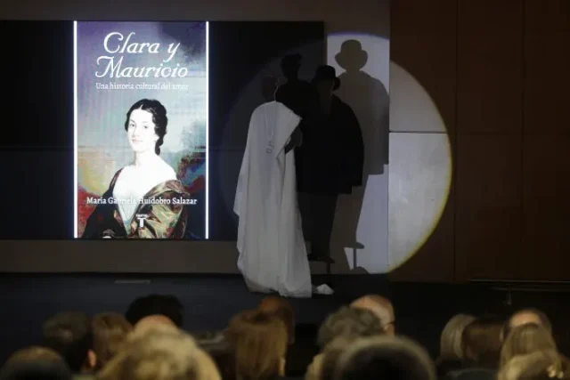 Lanzamiento-del-libro-Clara-y-Mauricio-una-historia-cultural-del-amor-CR26-700×467