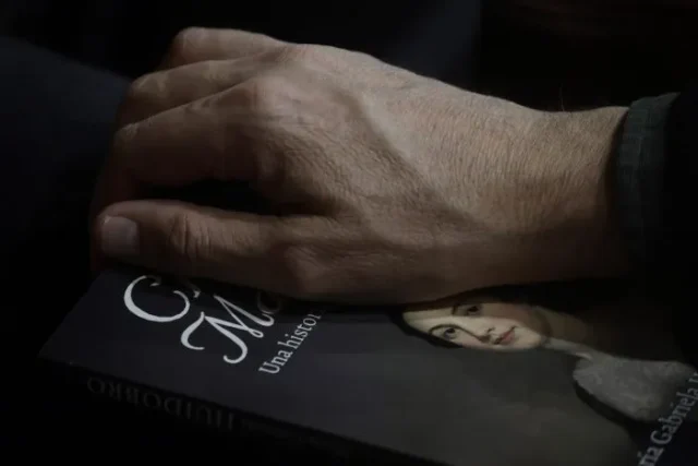 Lanzamiento-del-libro-Clara-y-Mauricio-una-historia-cultural-del-amor-CR68-700×467