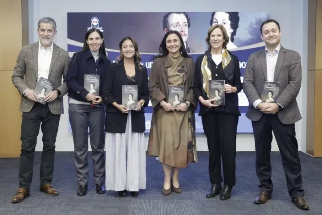 Lanzamiento-del-libro-Clara-y-Mauricio-una-historia-cultural-del-amor-CR77-700×467
