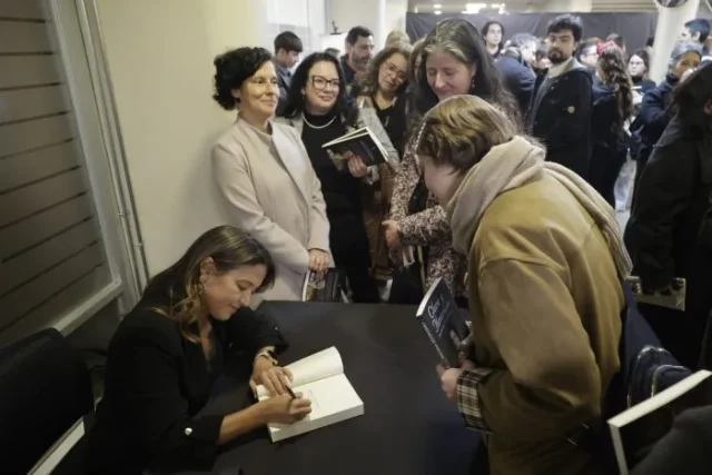 Lanzamiento-del-libro-Clara-y-Mauricio-una-historia-cultural-del-amor-CR82-700×467