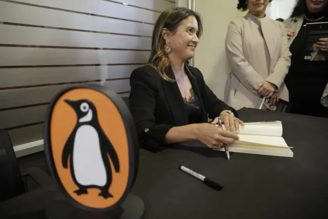 Lanzamiento-del-libro-Clara-y-Mauricio-una-historia-cultural-del-amor-CR84-700×467